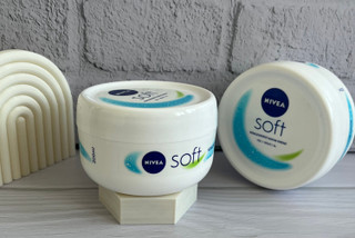 کرم کاسه ای نیوا Nivea سافت مرطوب کننده دست و صورت ۲۰۰میلی لیتر